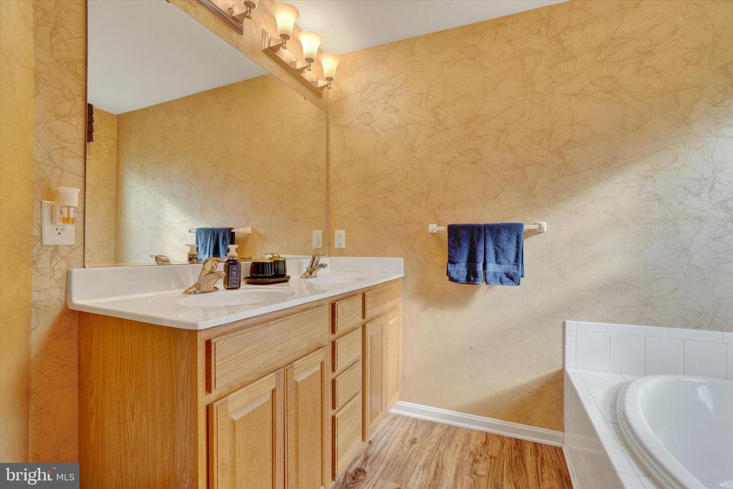 396 Bruaw Drive photo 16