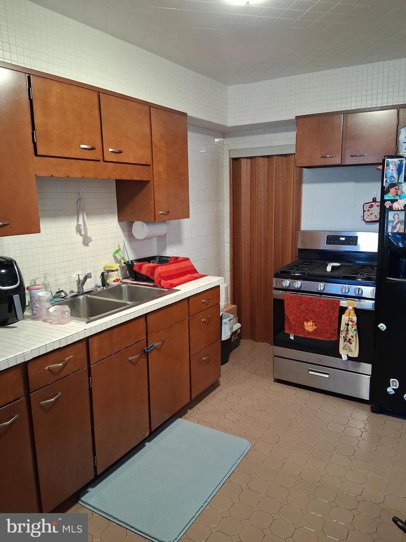 755 Broadway photo 17