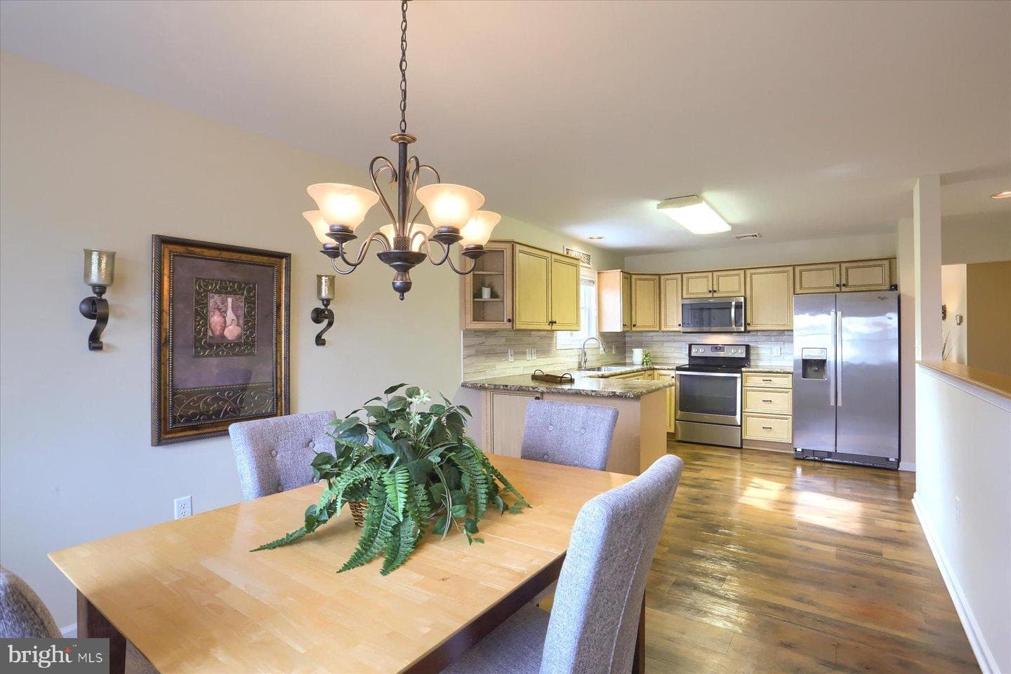 2578 Shagbark Court photo 7