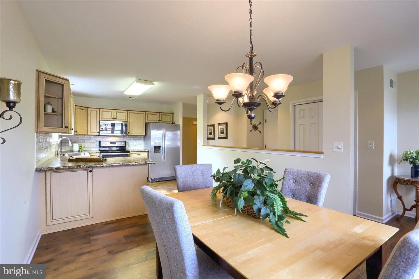 2578 Shagbark Court photo 8