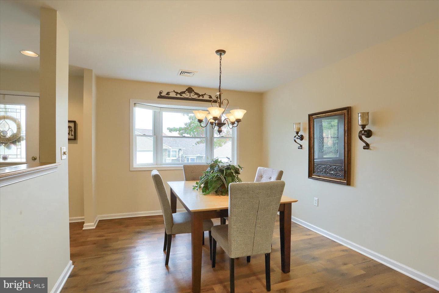 2578 Shagbark Court photo 9