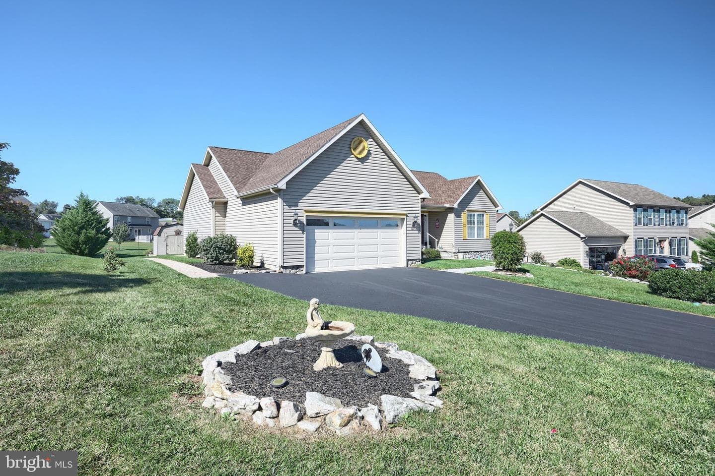 1245 Pinnacle Court photo 4