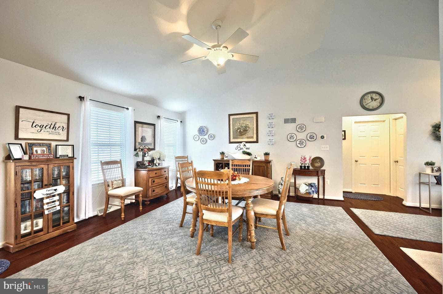 1245 Pinnacle Court photo 8