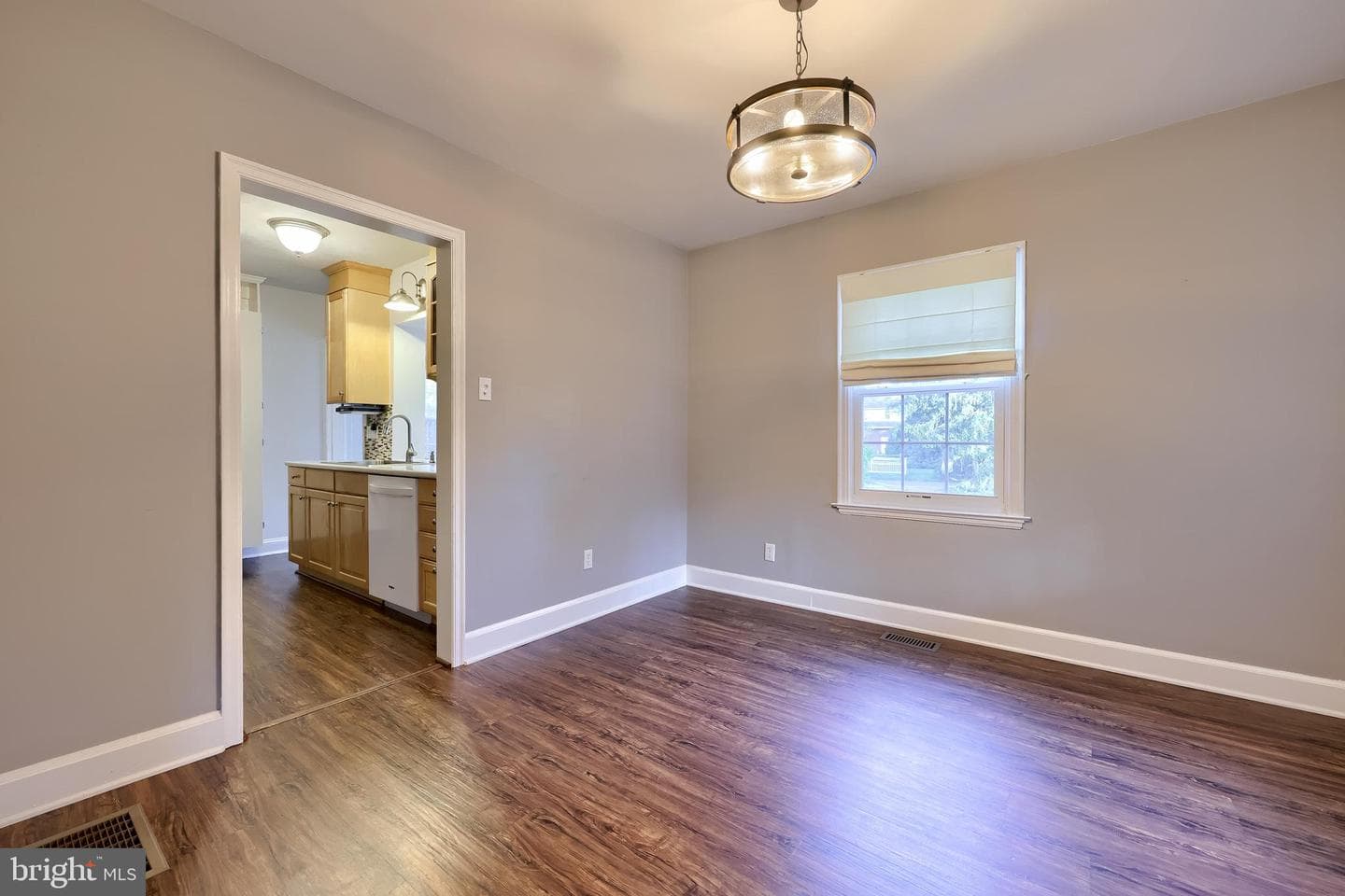 3205 Eastern Boulevard photo 13