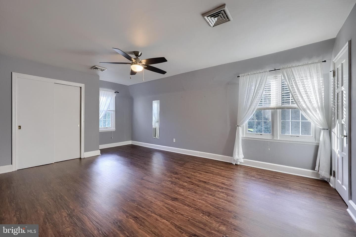 3205 Eastern Boulevard photo 24
