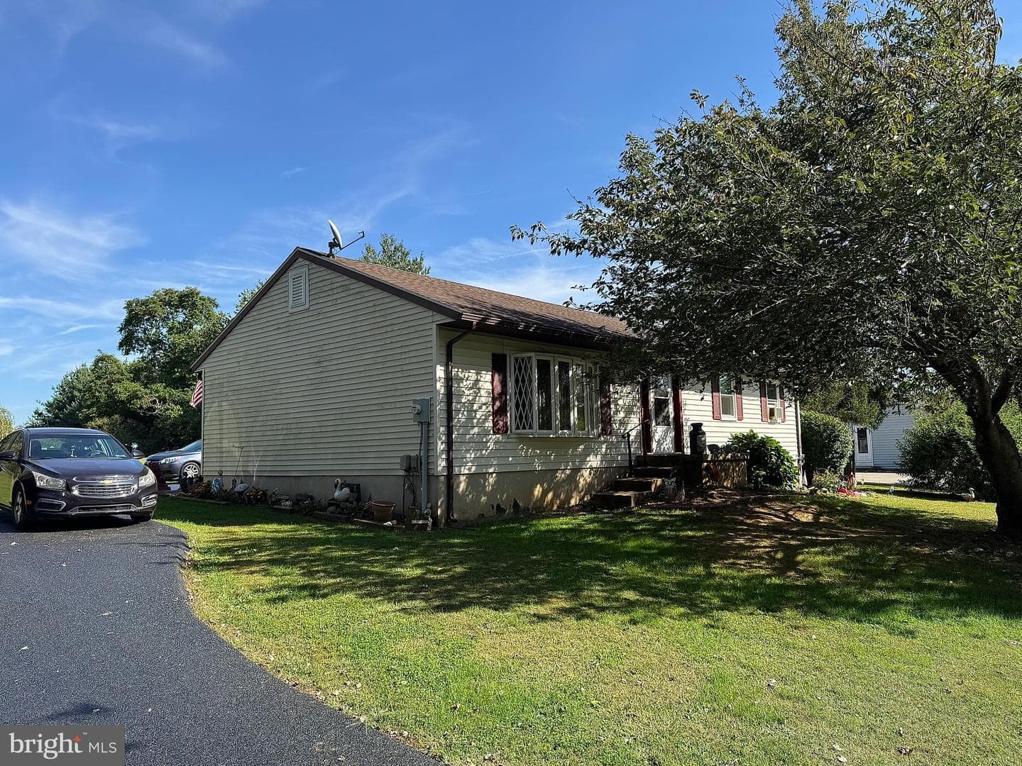 908 Sunrise Lane photo 2