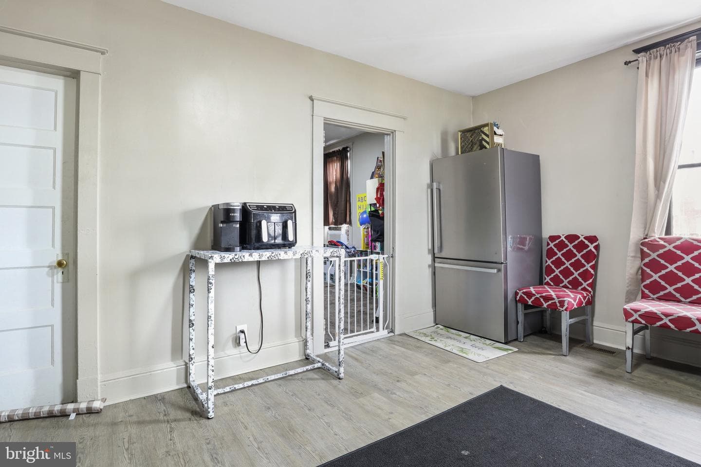 1250 W King Street photo 10