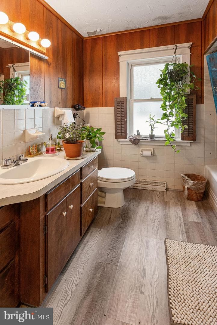 324 E Pleasant Street photo 12