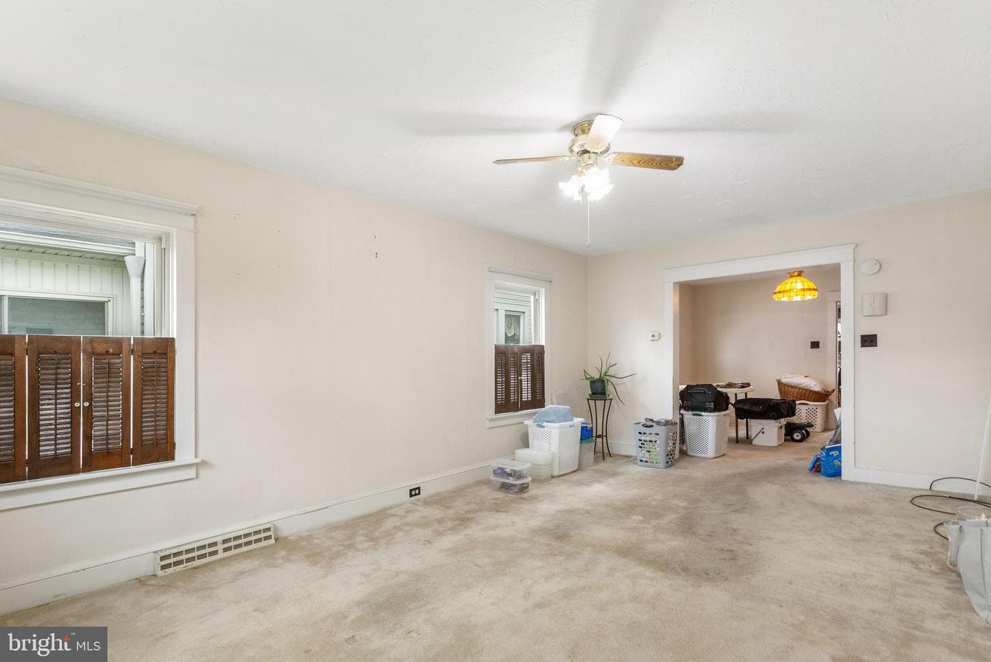 324 E Pleasant Street photo 4