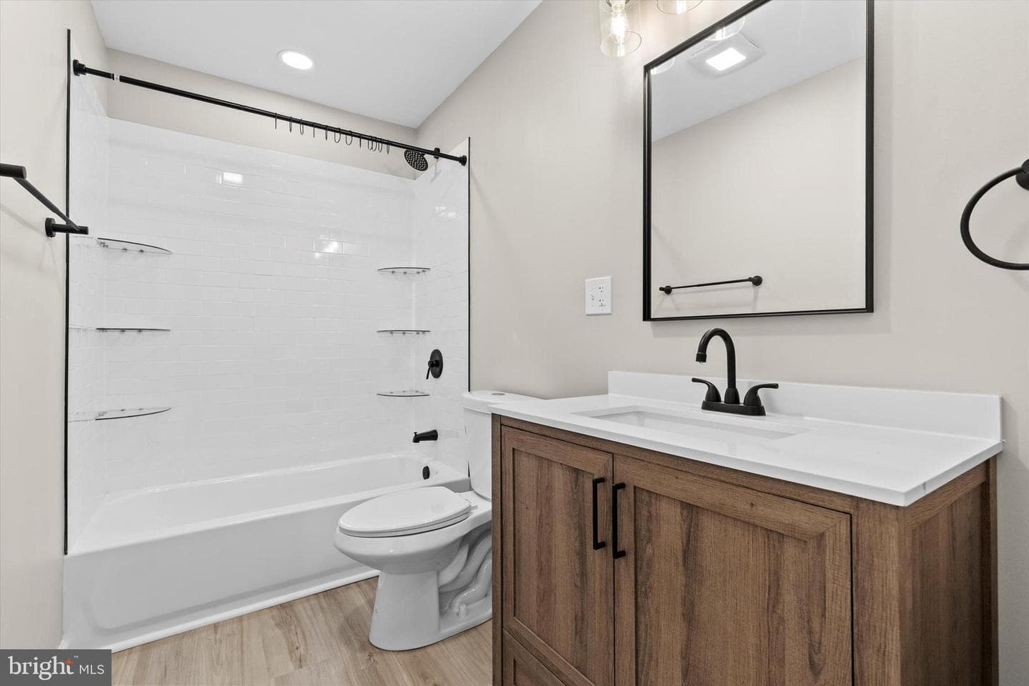 3738 Stuart Drive photo 13
