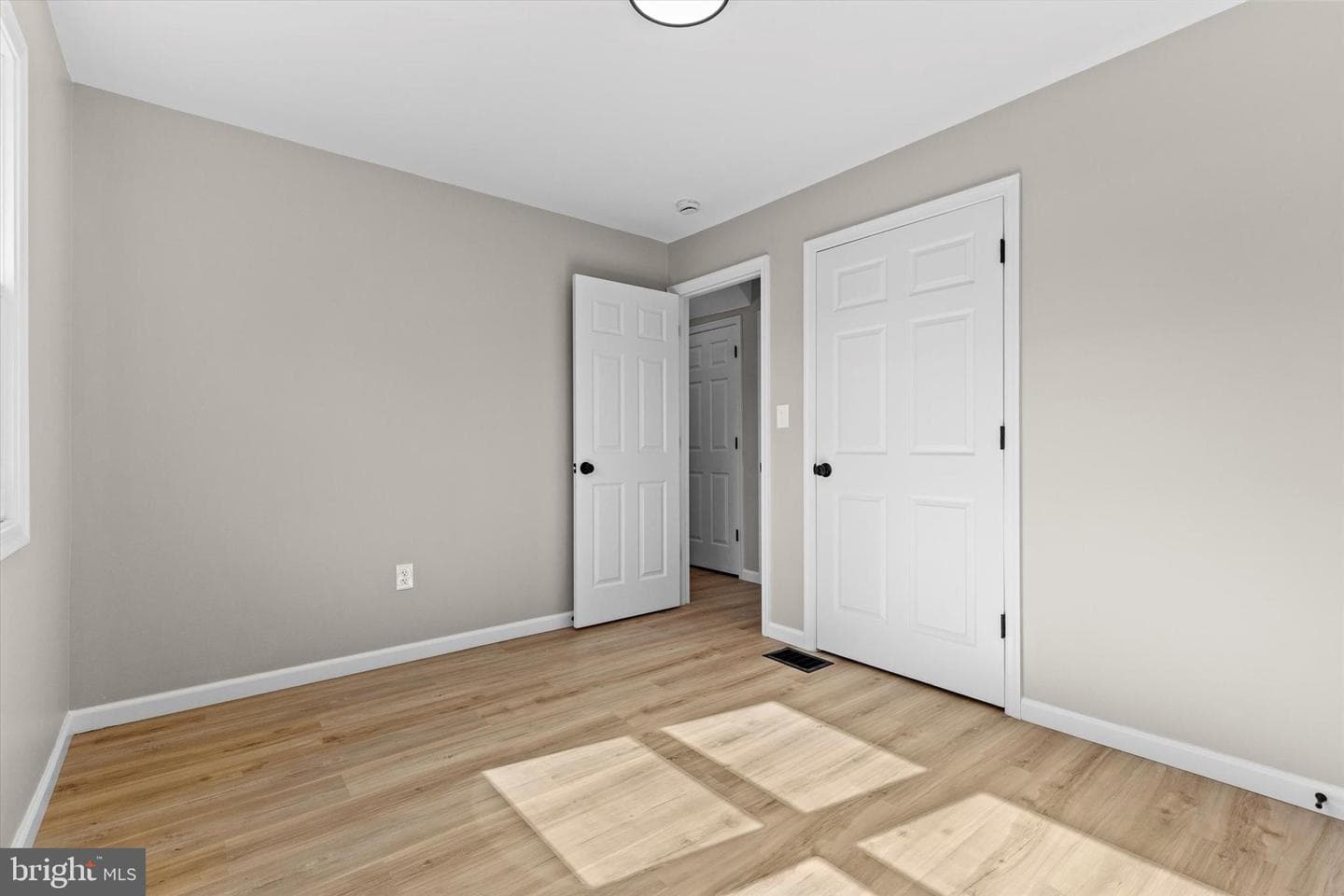 3738 Stuart Drive photo 15