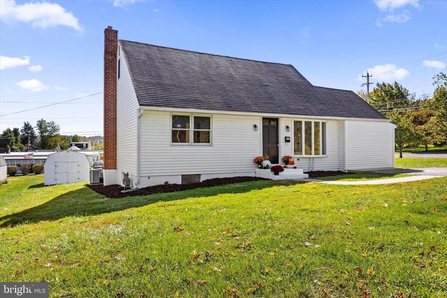 3738 Stuart Drive photo 3