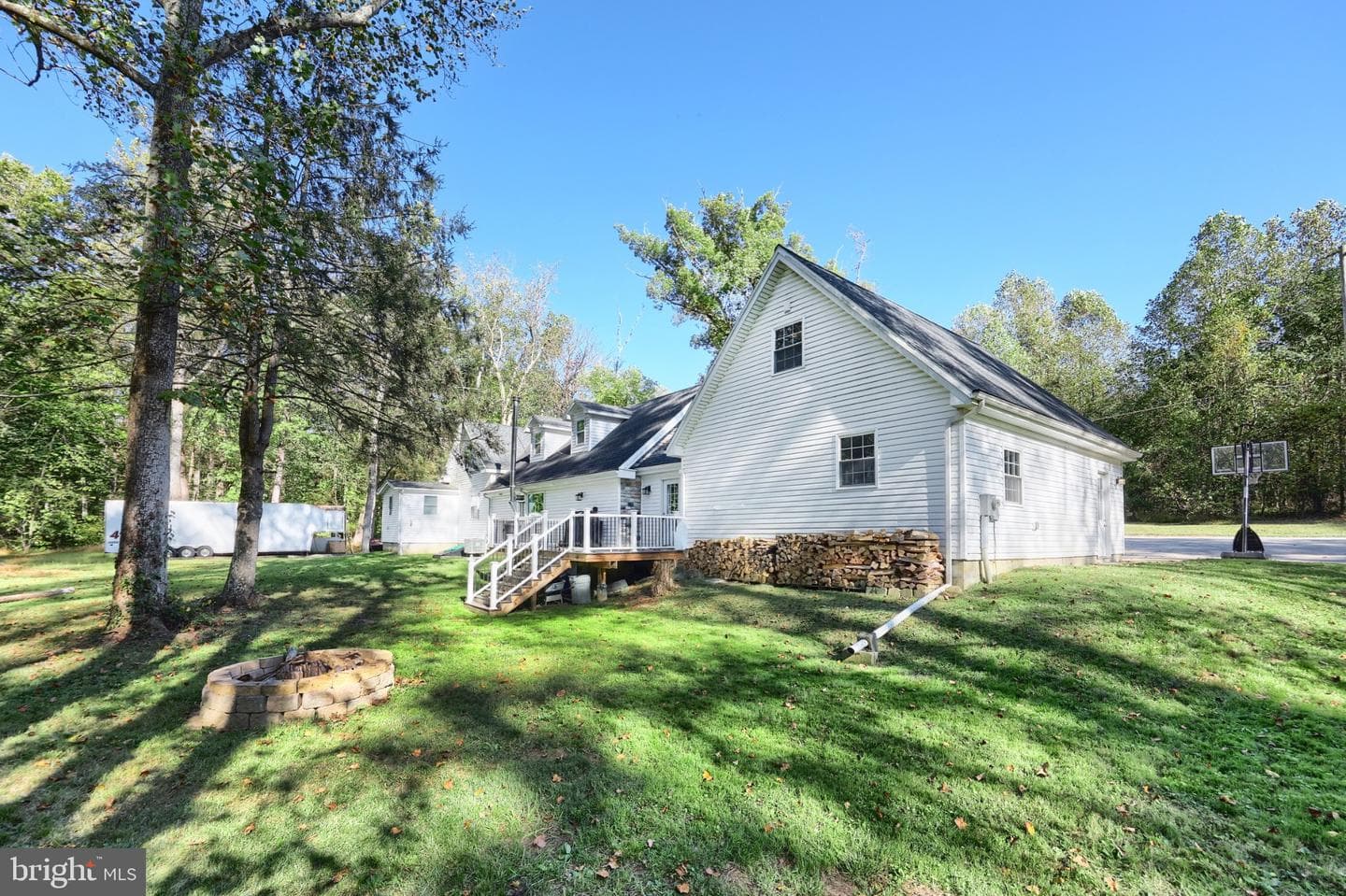755 River Road photo 11