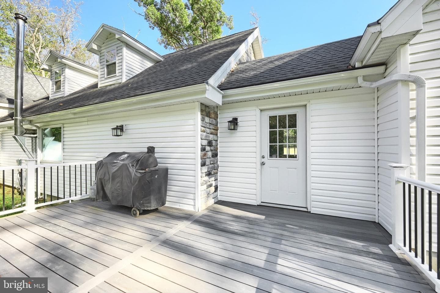 755 River Road photo 12
