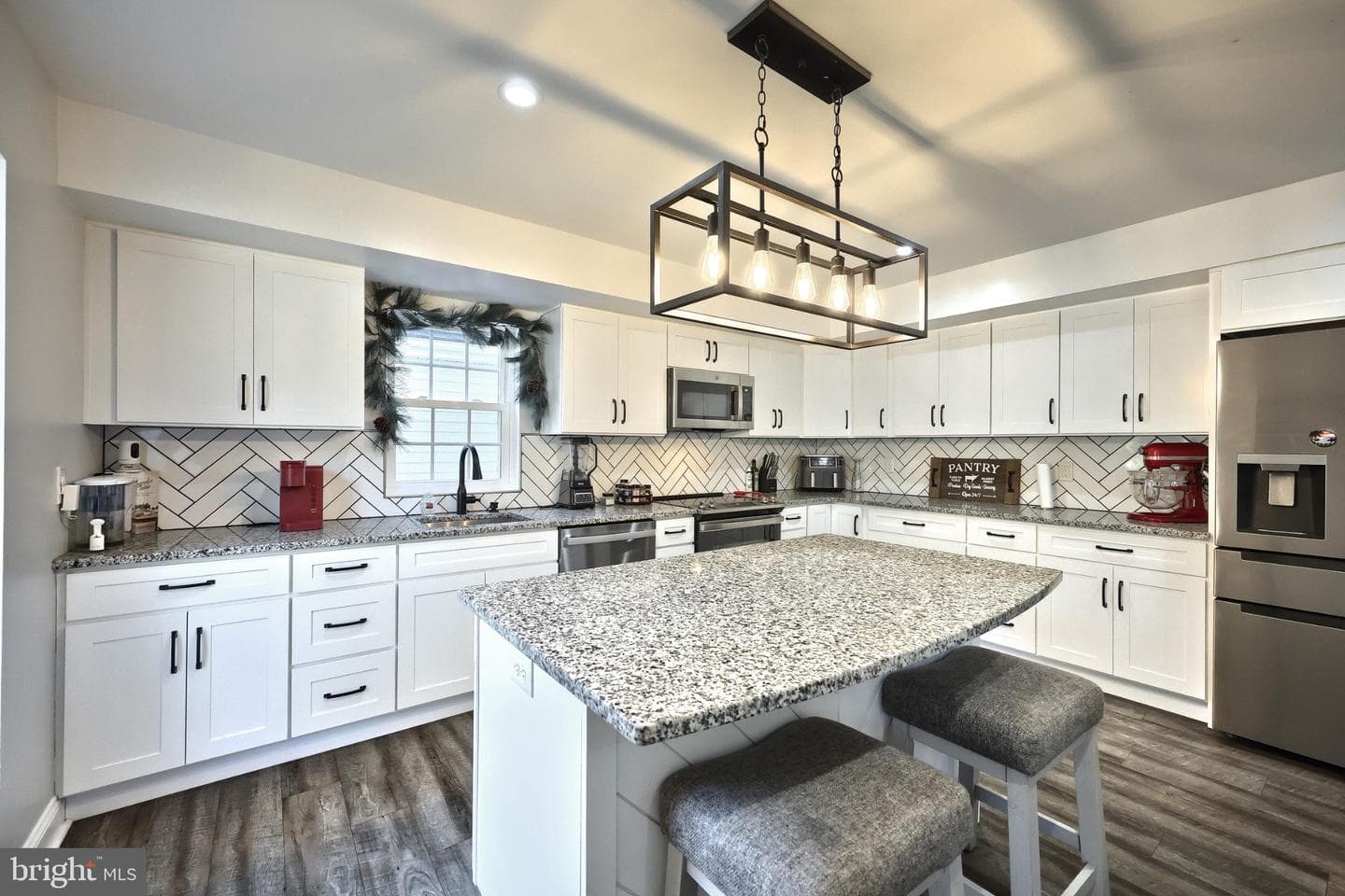755 River Road photo 25