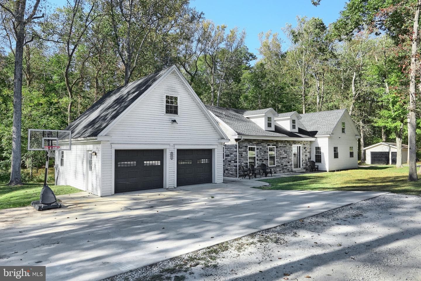 755 River Road photo 5