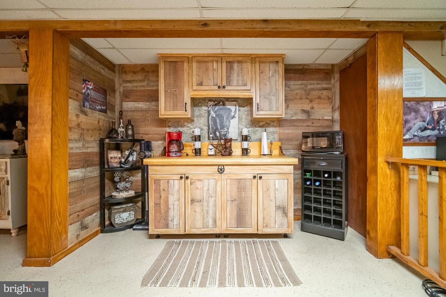 1398 Manor Road photo 23
