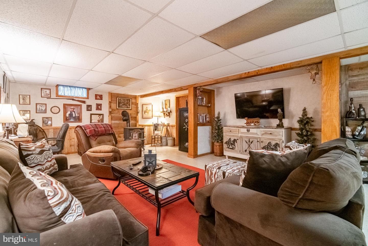 1398 Manor Road photo 24