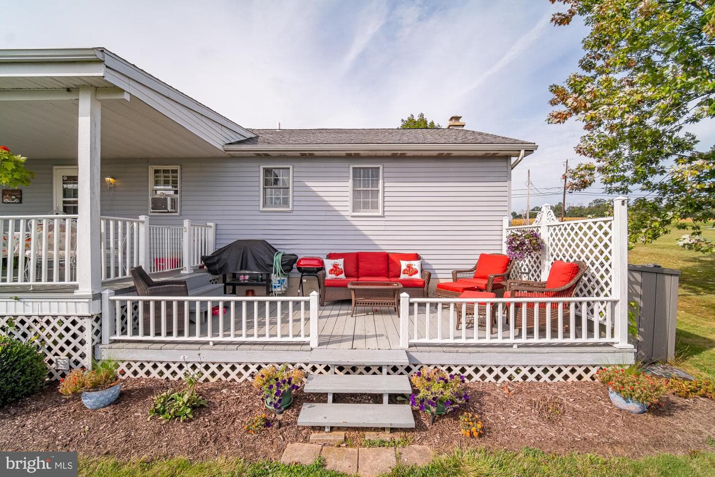 1398 Manor Road photo 29
