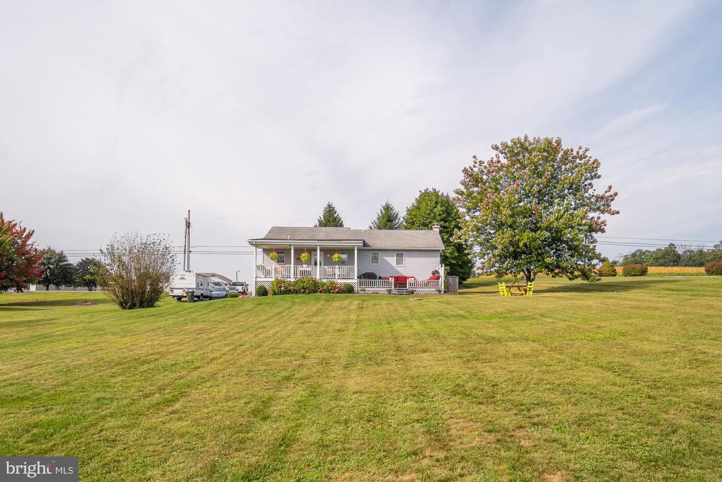 1398 Manor Road photo 32