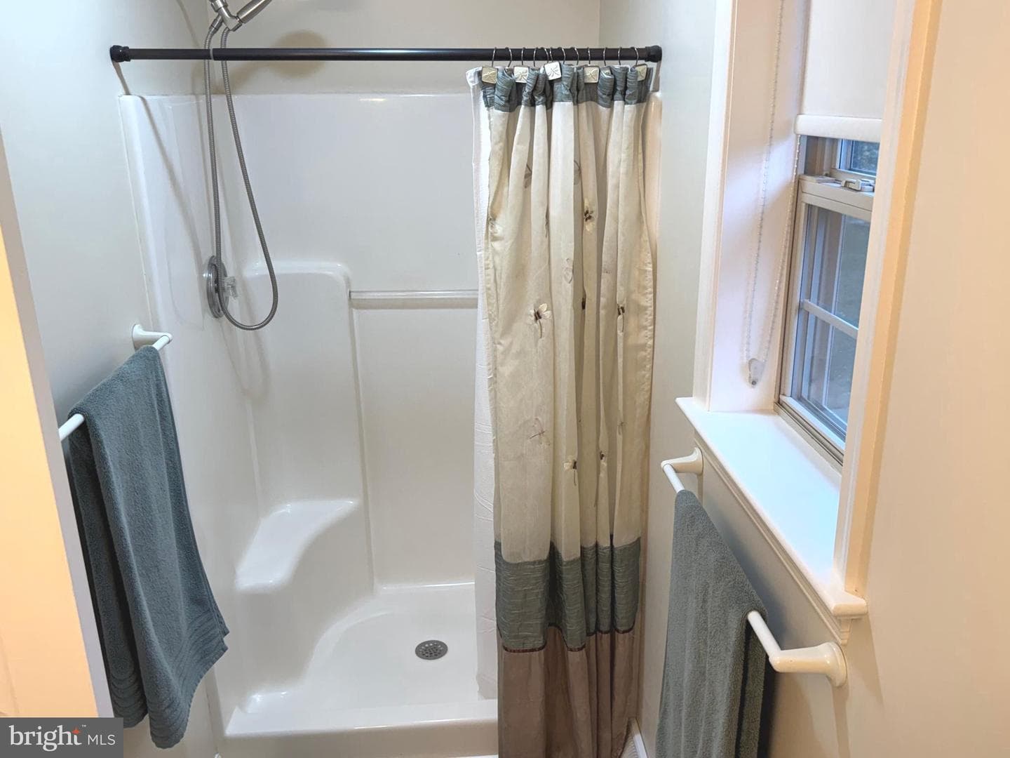 8 Parkview Drive photo 27