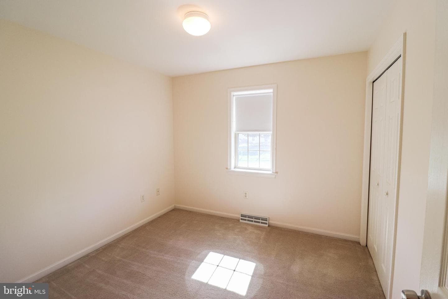 8 Parkview Drive photo 30
