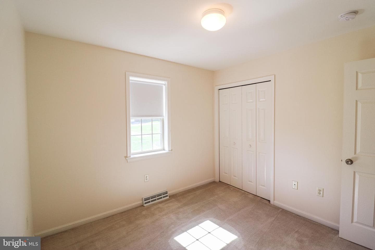8 Parkview Drive photo 31