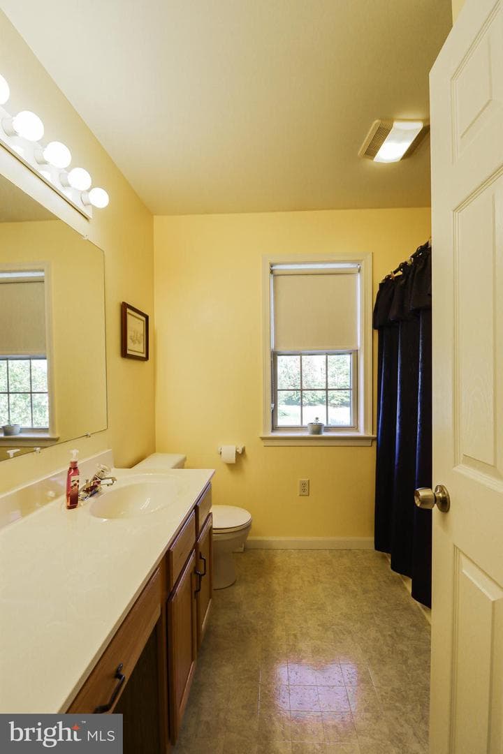 8 Parkview Drive photo 34