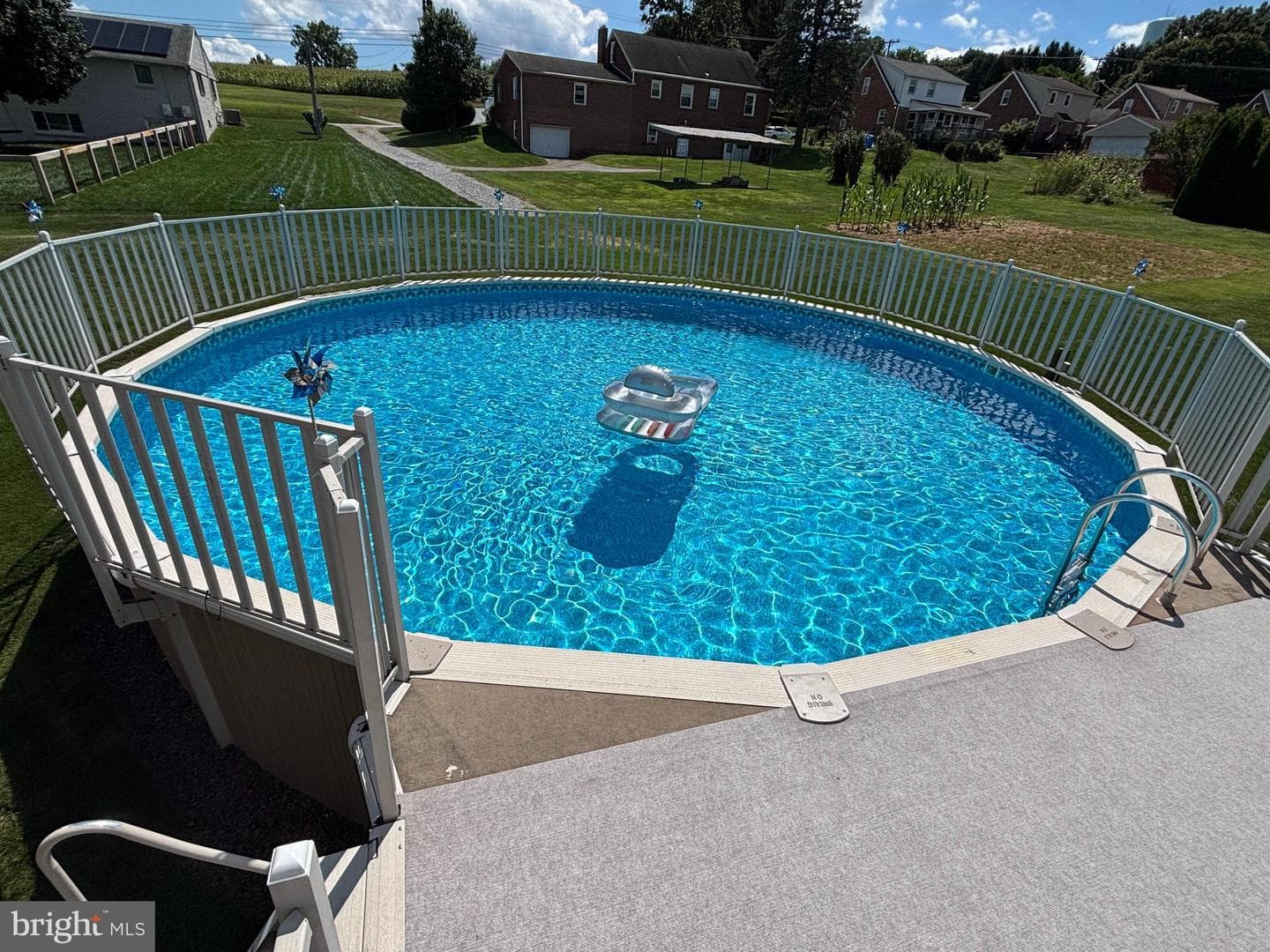 8 Parkview Drive photo 48