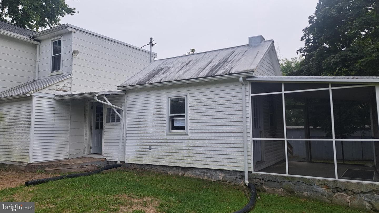 21 N York Road photo 10