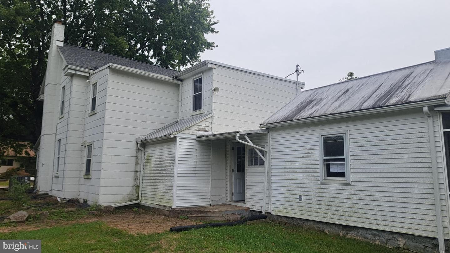 21 N York Road photo 12