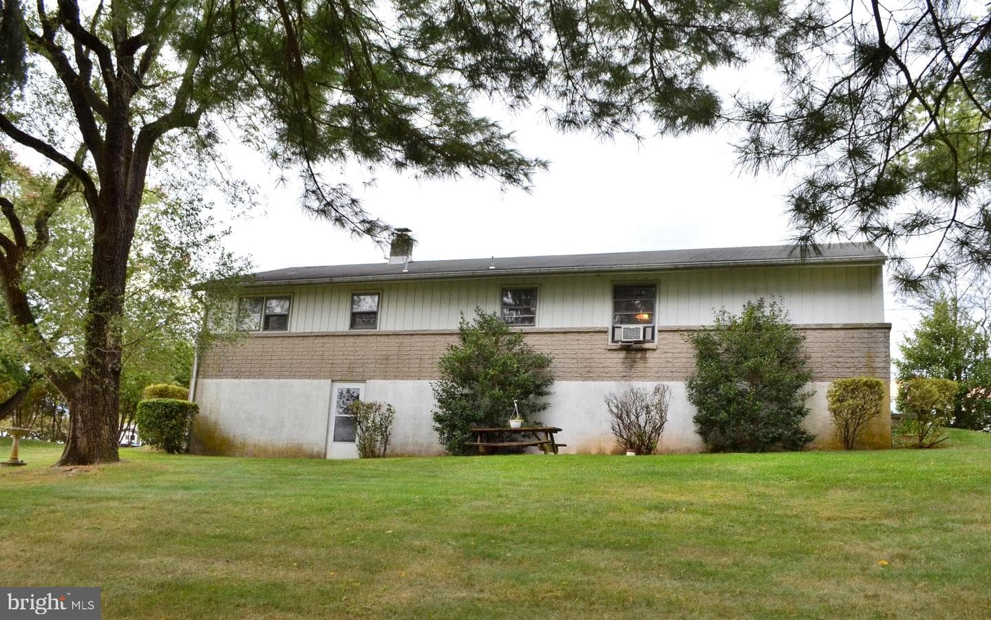 880 Springvale Road photo 11