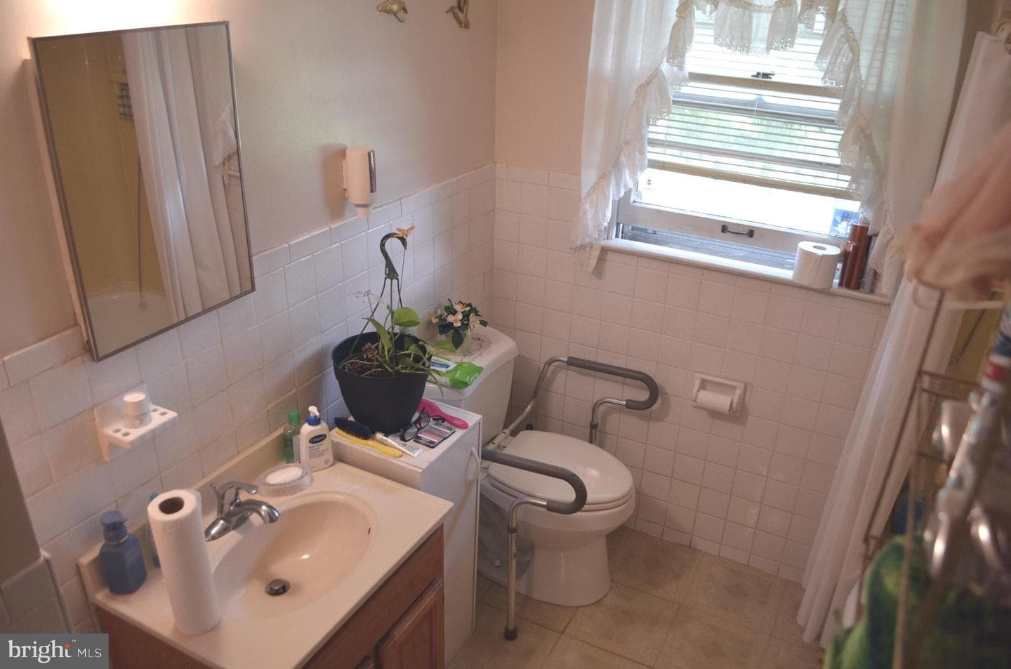 880 Springvale Road photo 28