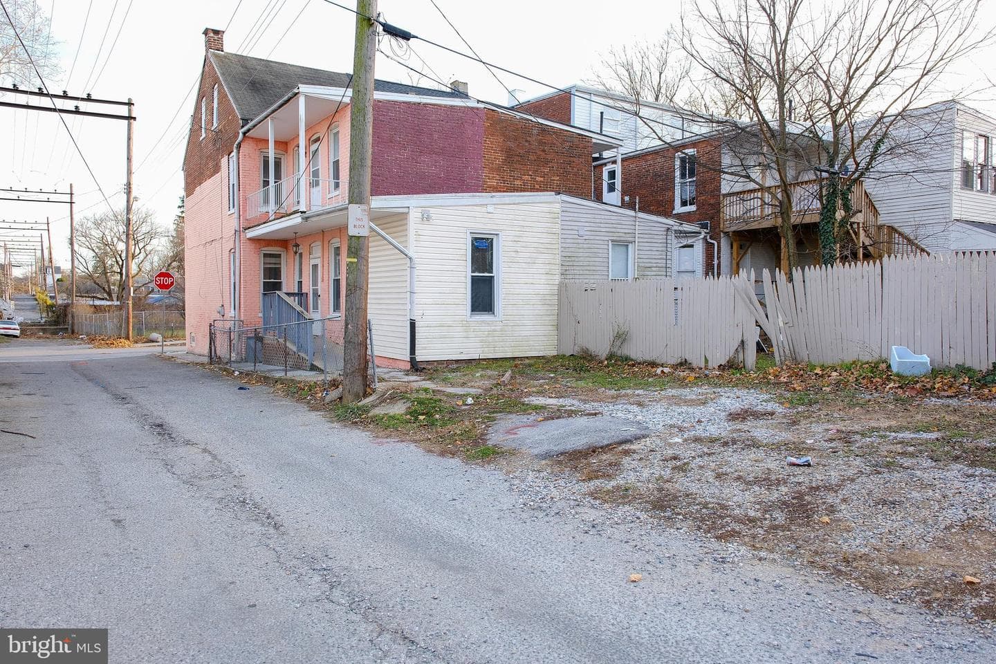 225 W Front Street photo 6