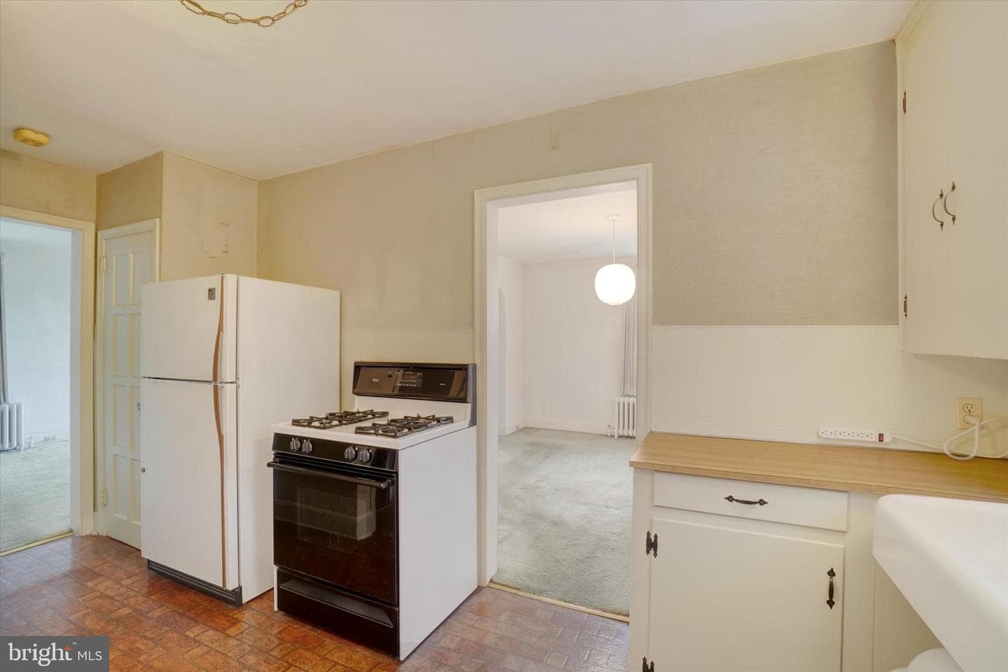 1351 Greenhill Road photo 12