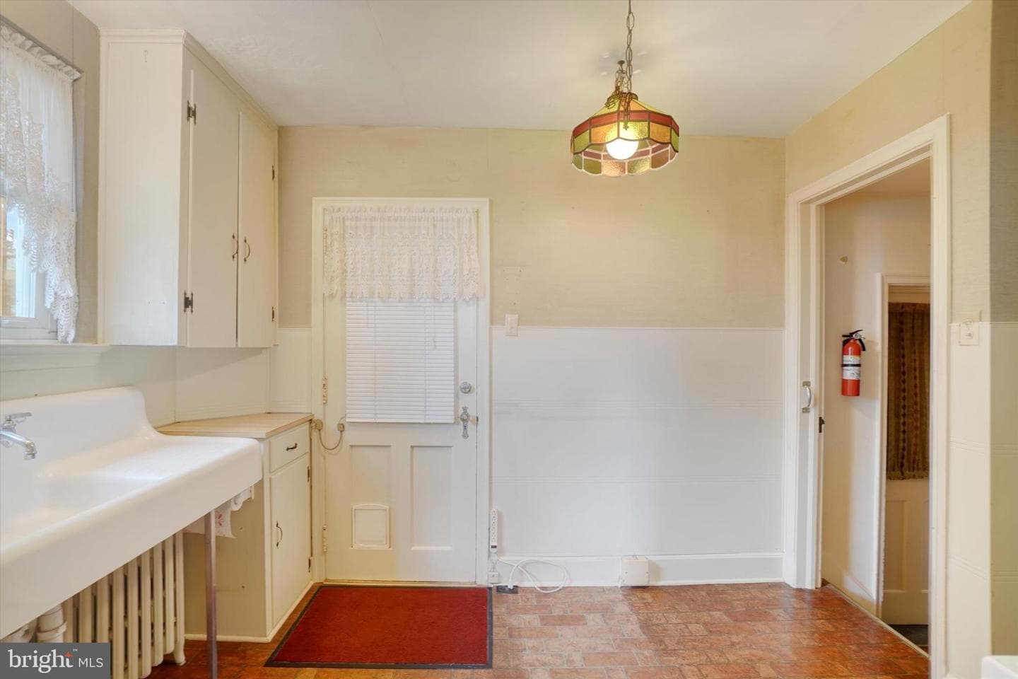 1351 Greenhill Road photo 13
