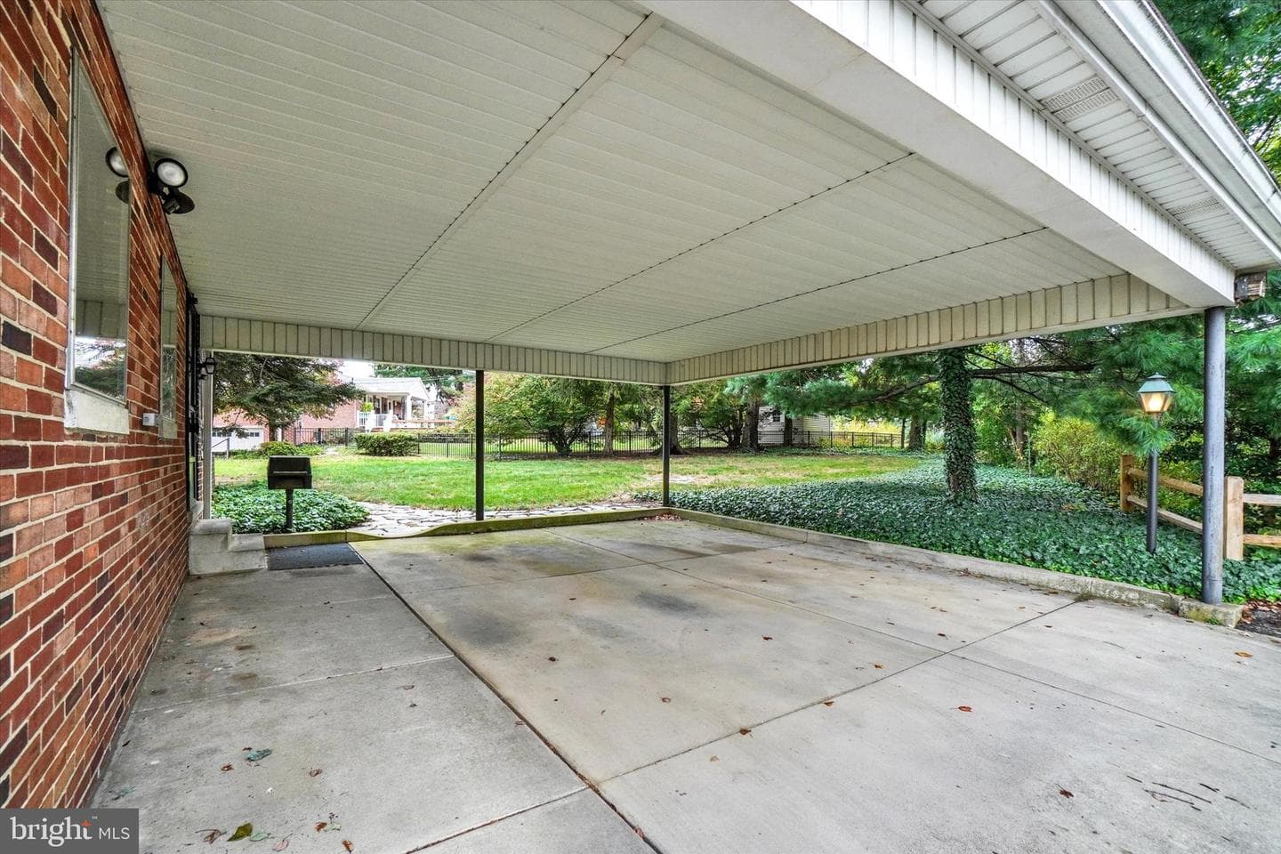 1351 Greenhill Road photo 26