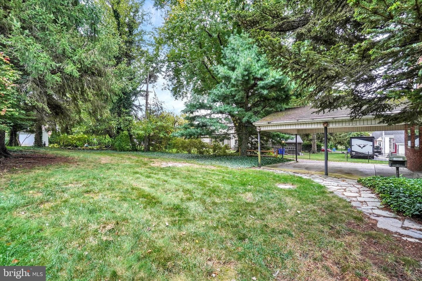 1351 Greenhill Road photo 28