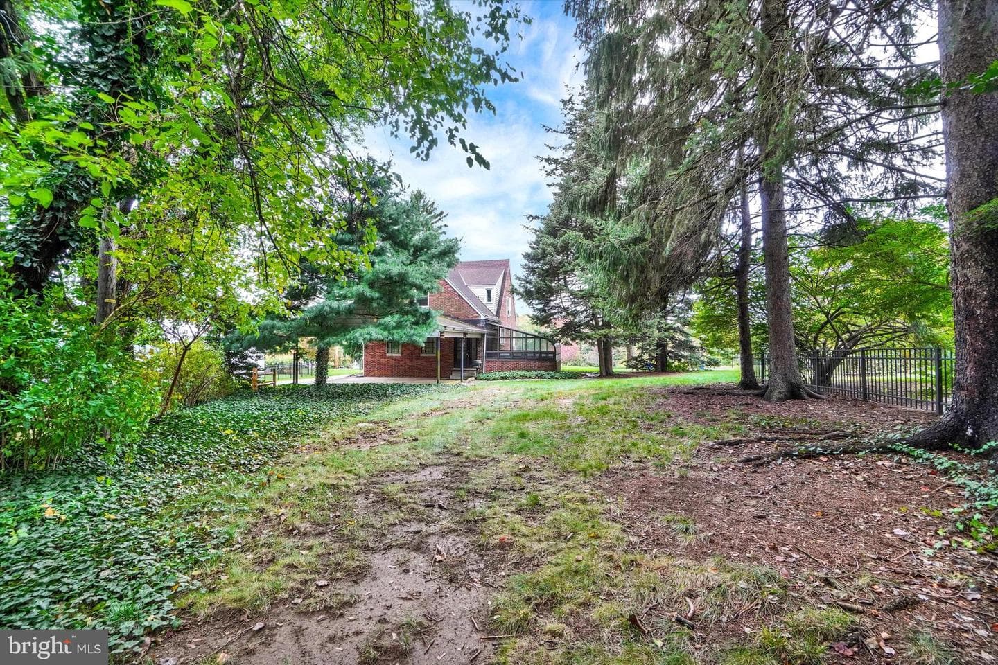 1351 Greenhill Road photo 29