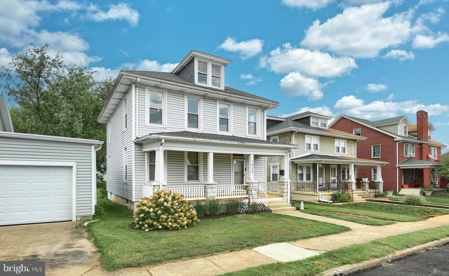 1925 W Philadelphia Street photo 4