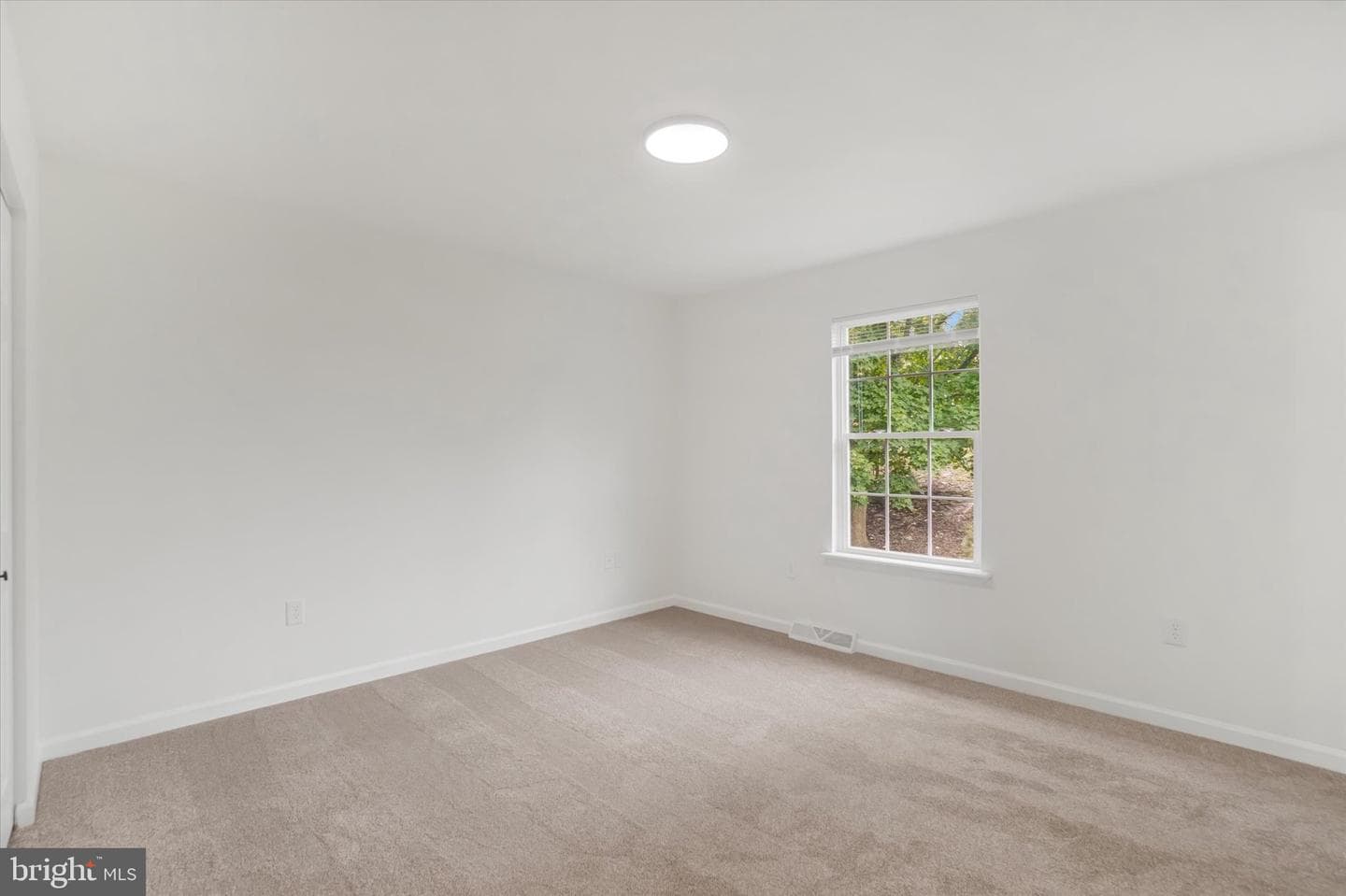 2954 Village Square Drive photo 12
