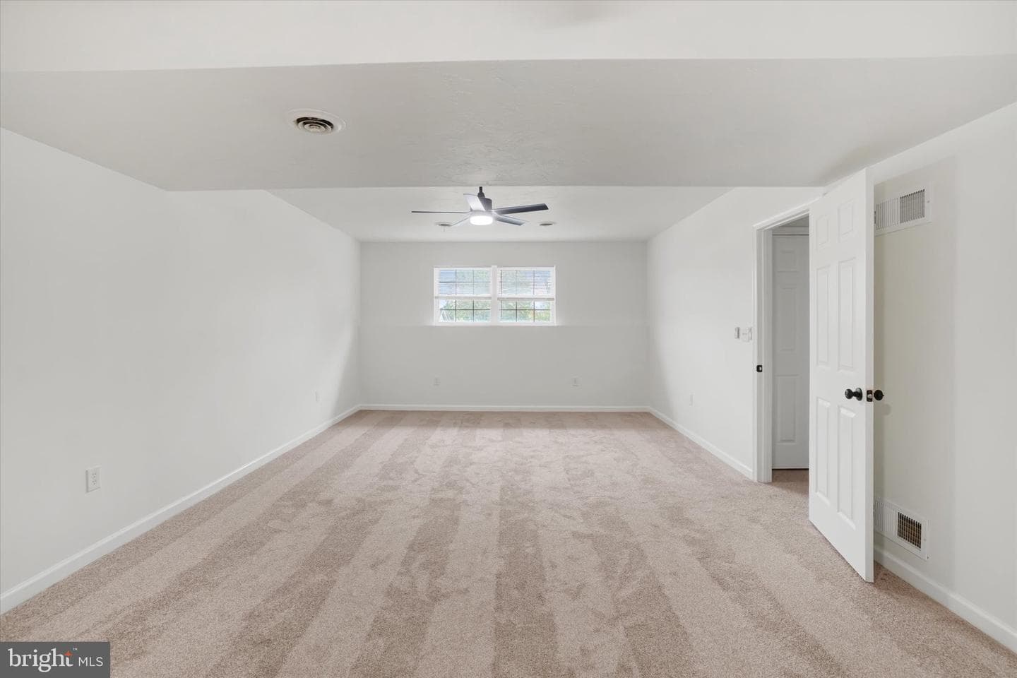 2954 Village Square Drive photo 16