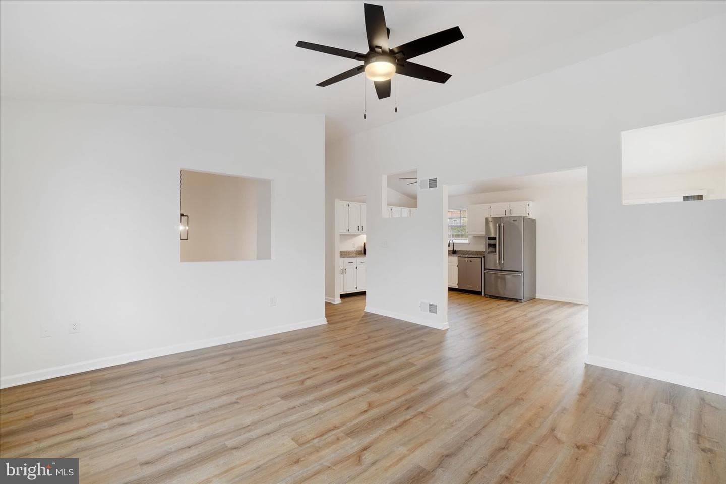 2954 Village Square Drive photo 4