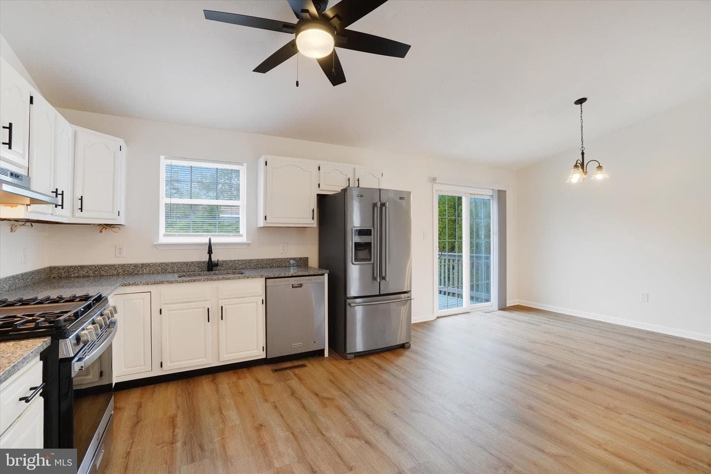 2954 Village Square Drive photo 5