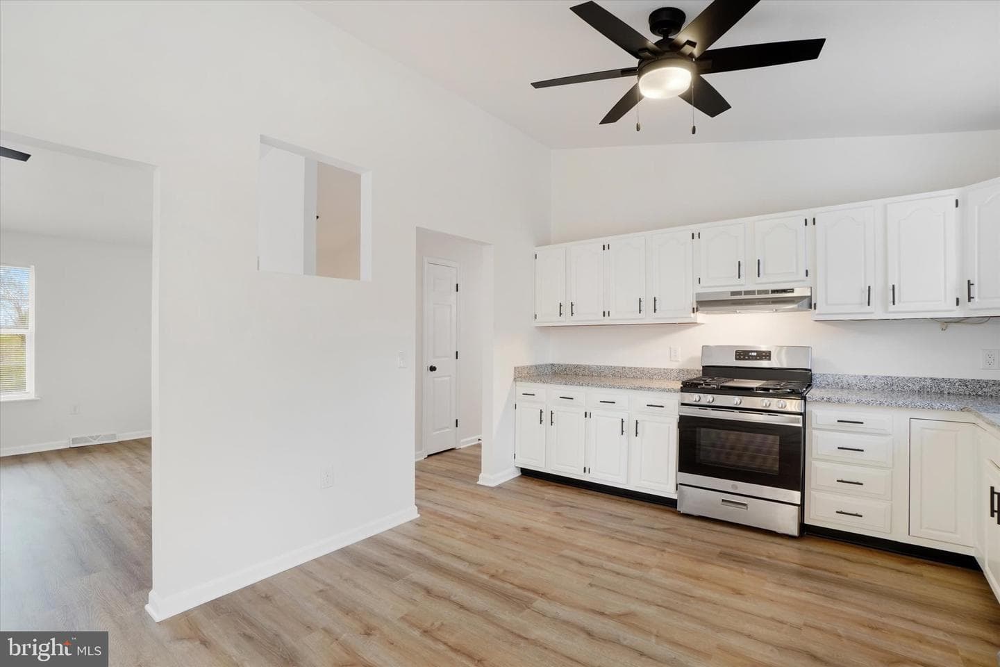 2954 Village Square Drive photo 9