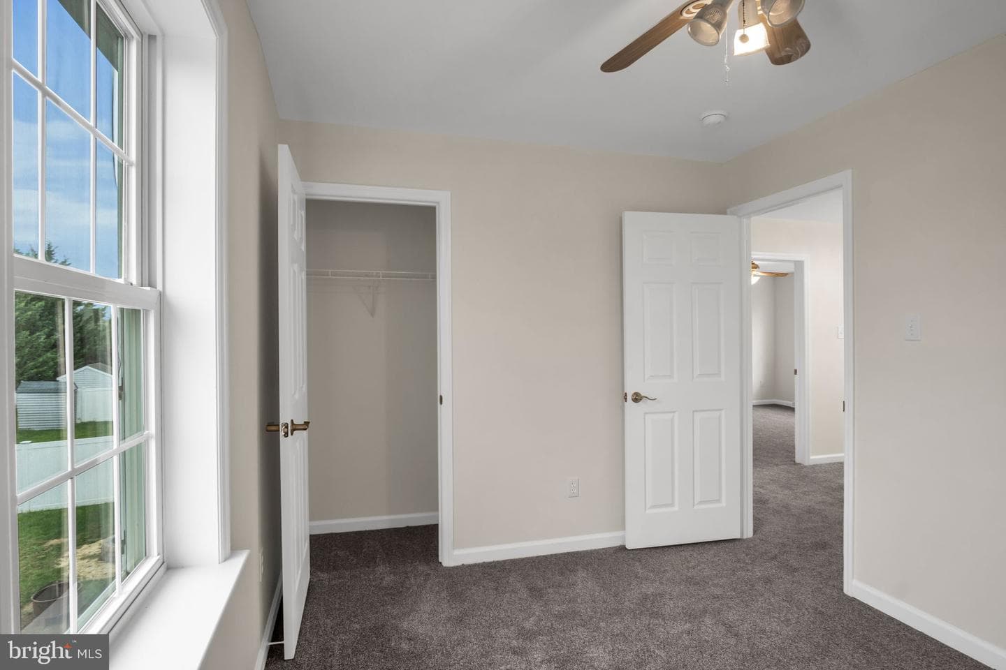 3960 Sheppard Drive photo 11