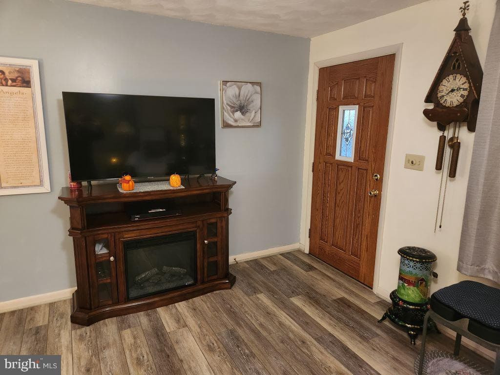 6 Lakeview Drive photo 3