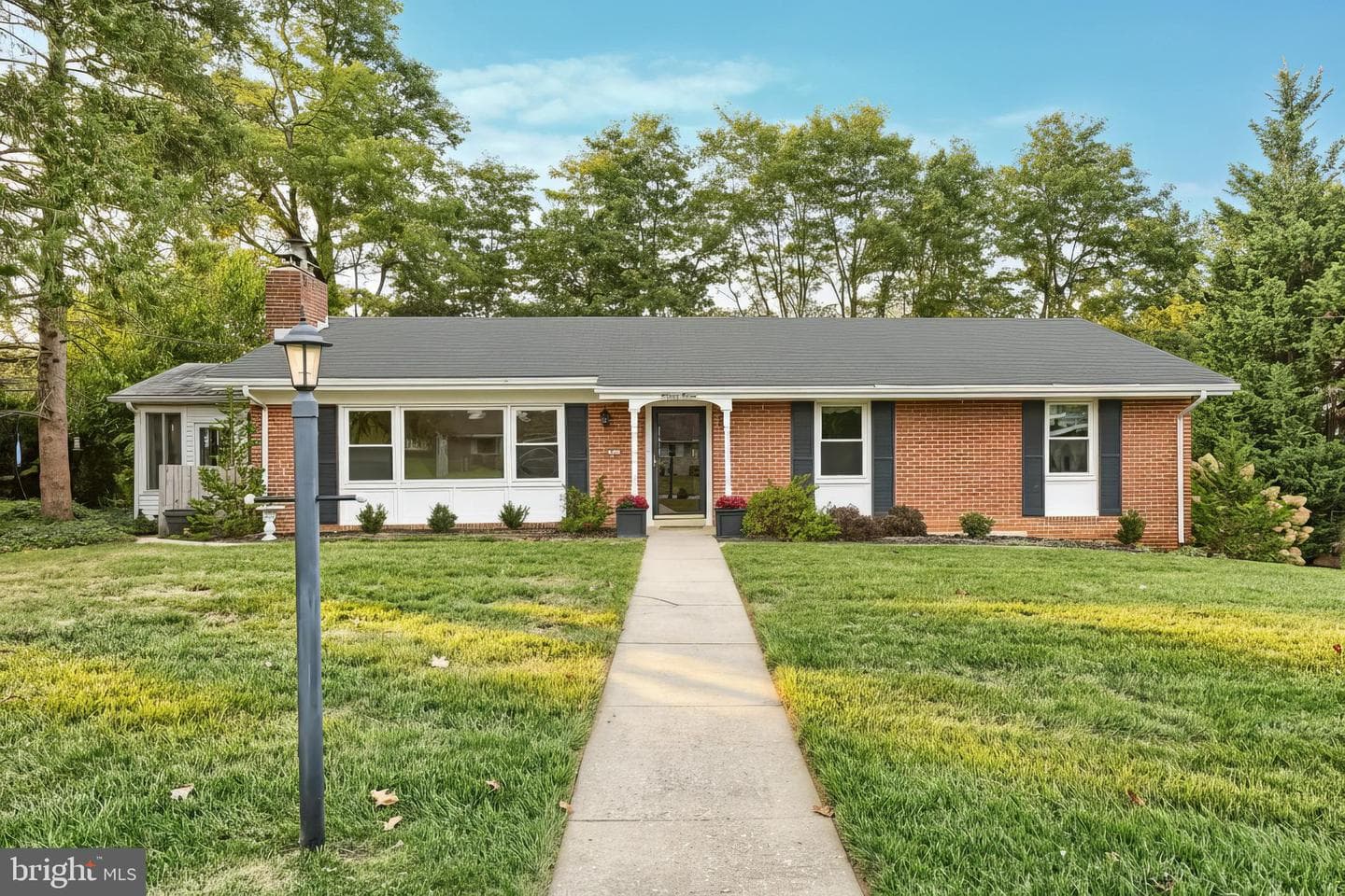 1311 Ruxton Road photo 2