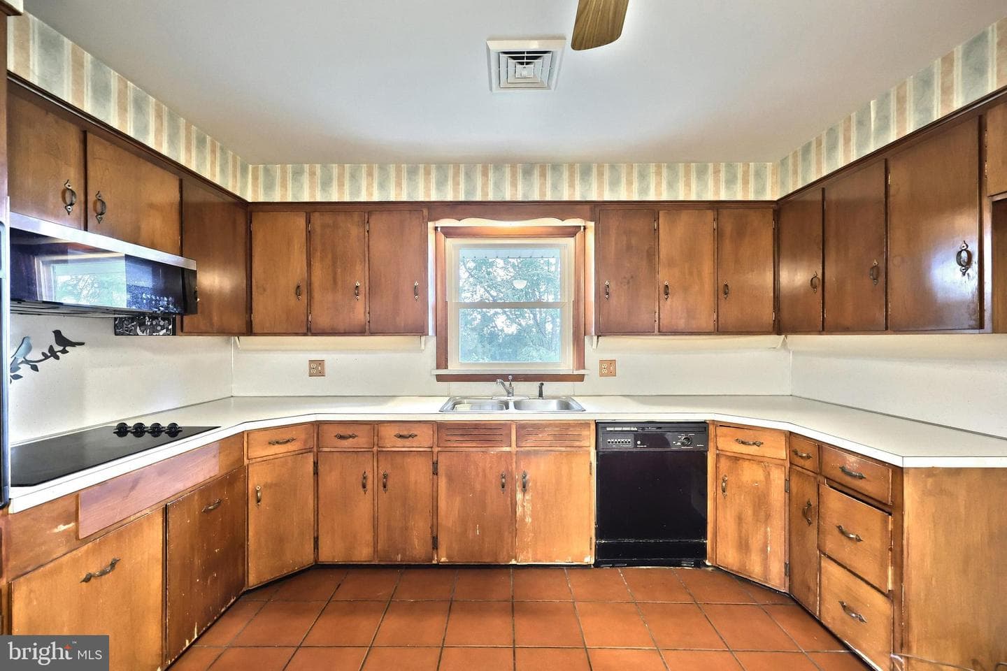 1311 Ruxton Road photo 9