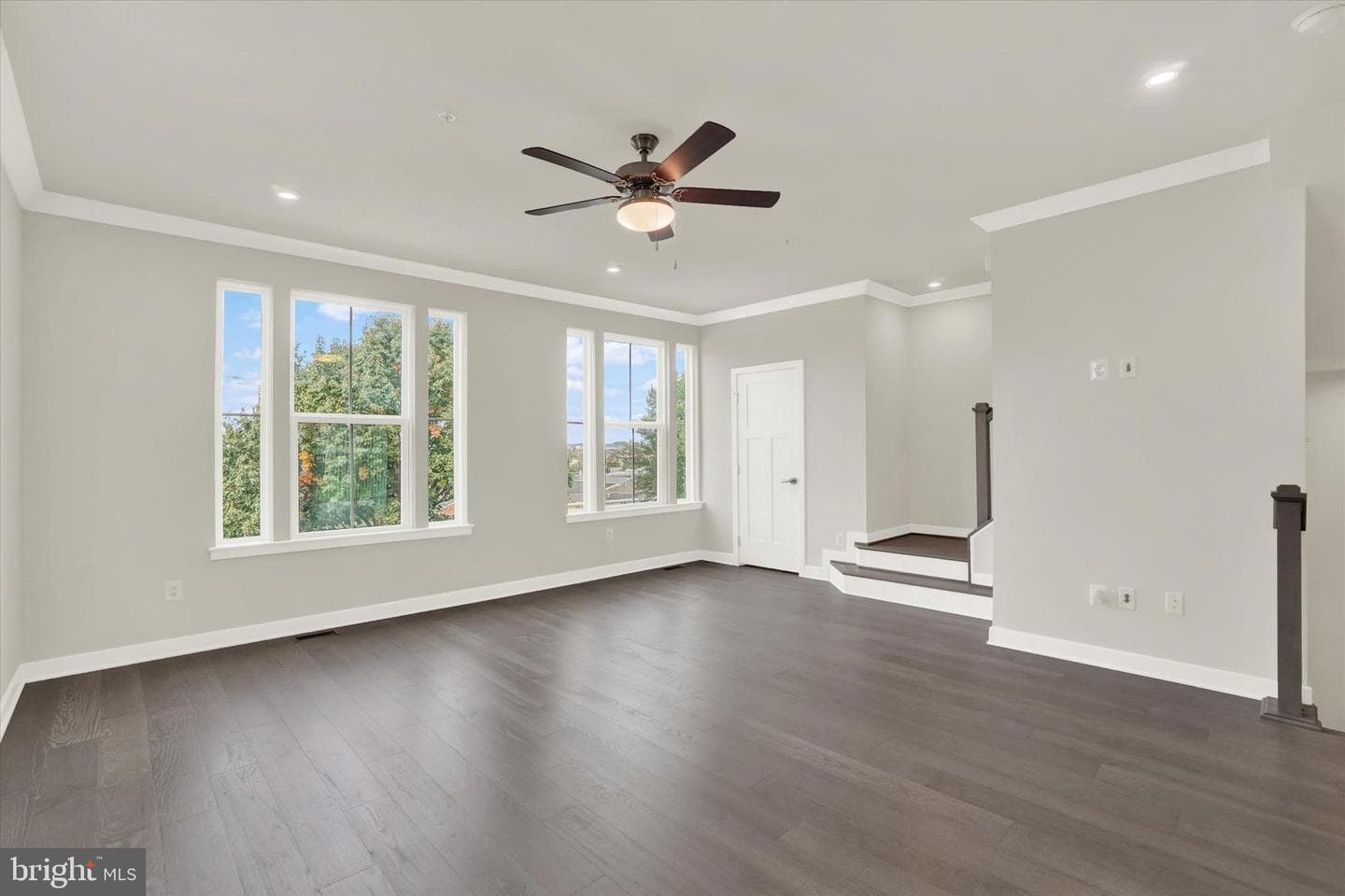 1028 Rosecroft Lane photo 7